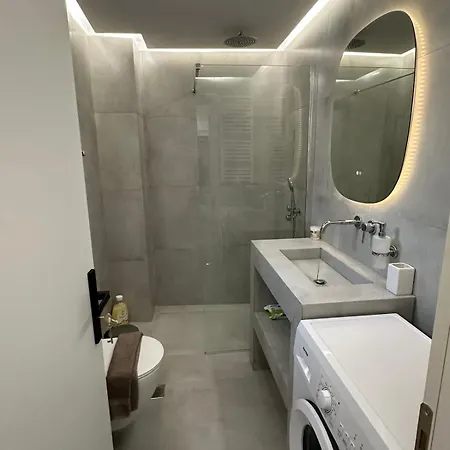 Gk Experience Niarchos Foundation Apartment *