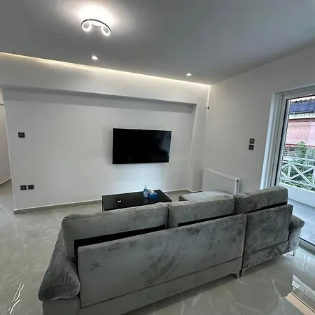 Gk Experience Niarchos Foundation Apartment *