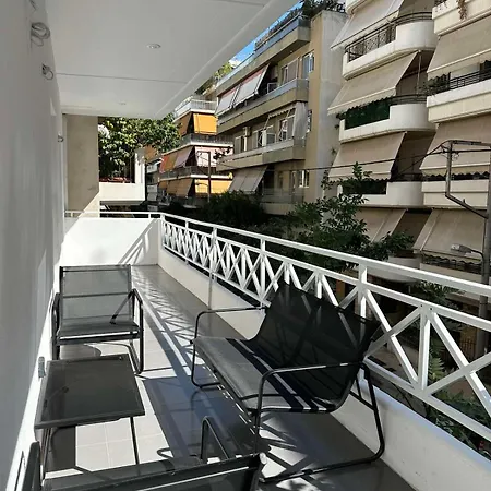 Gk Experience Niarchos Foundation Apartment *